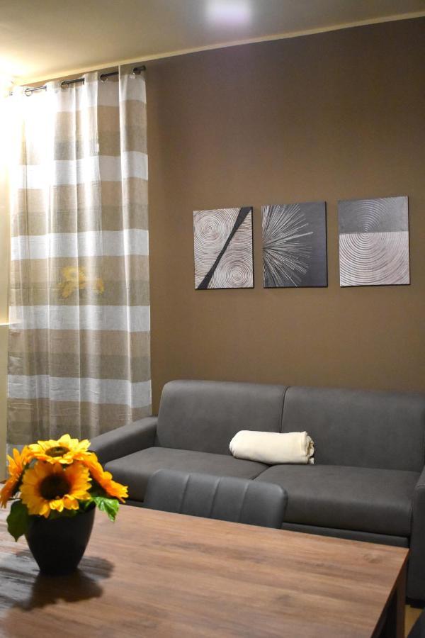 Casa Vacanze Oikia - Room Girasole Napels Buitenkant foto