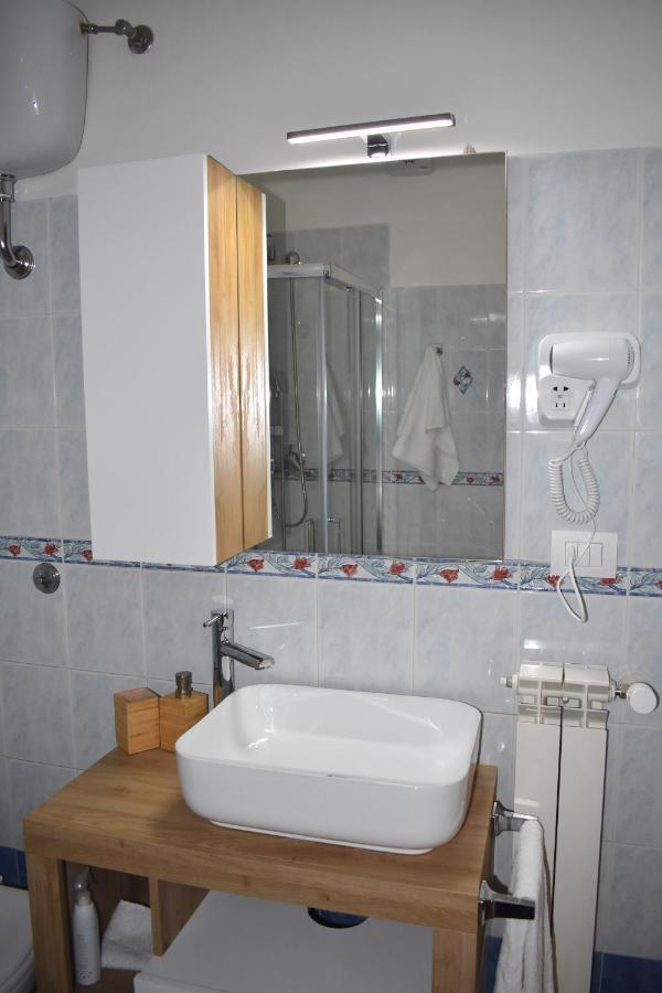 Casa Vacanze Oikia - Room Girasole Napels Buitenkant foto