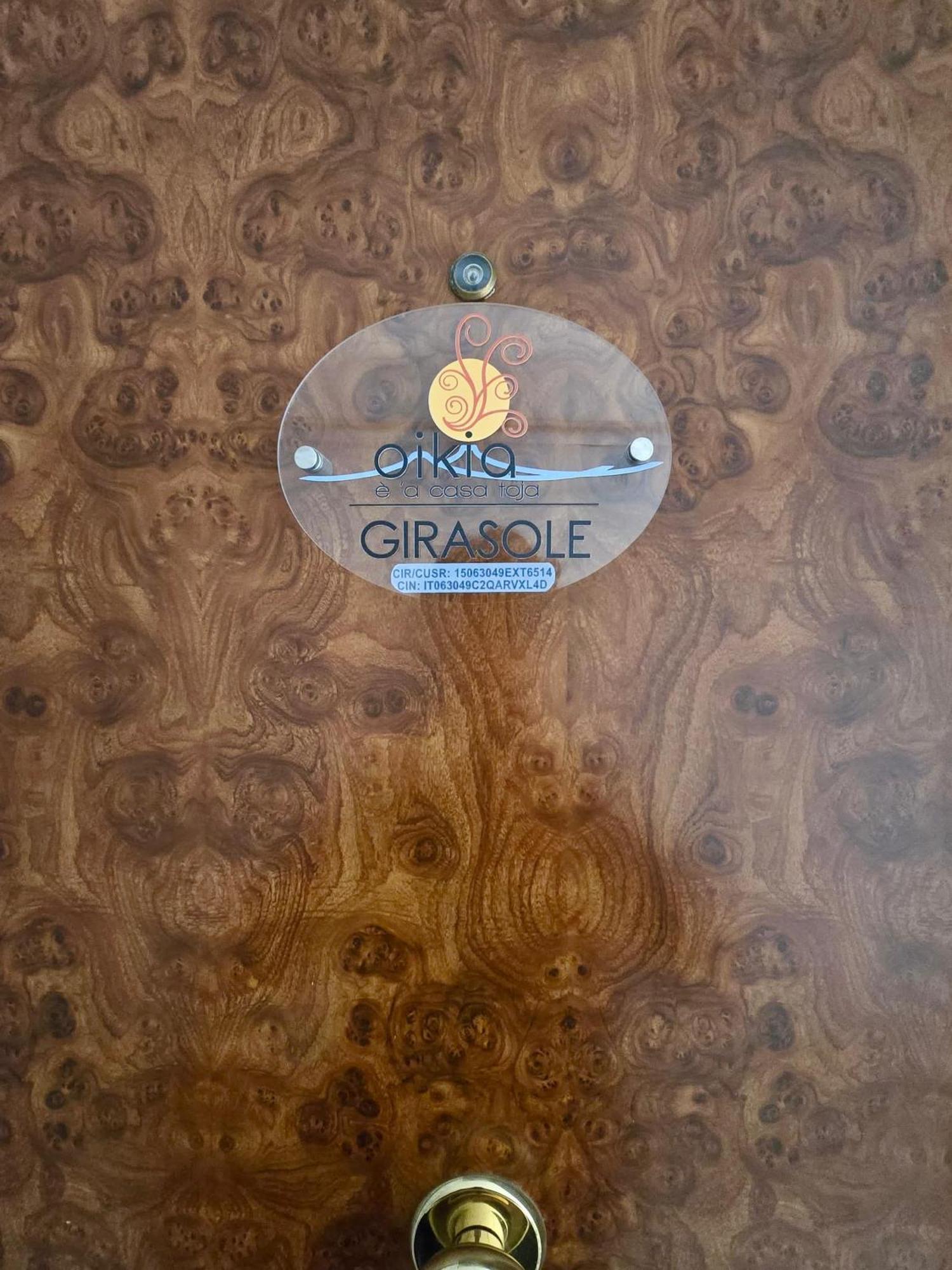 Casa Vacanze Oikia - Room Girasole Napels Buitenkant foto